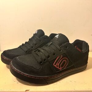 NWOB ADIDAS FIVE TEN FREERIDER MOUNTAIN BIKE SHOES  10.5 Mens